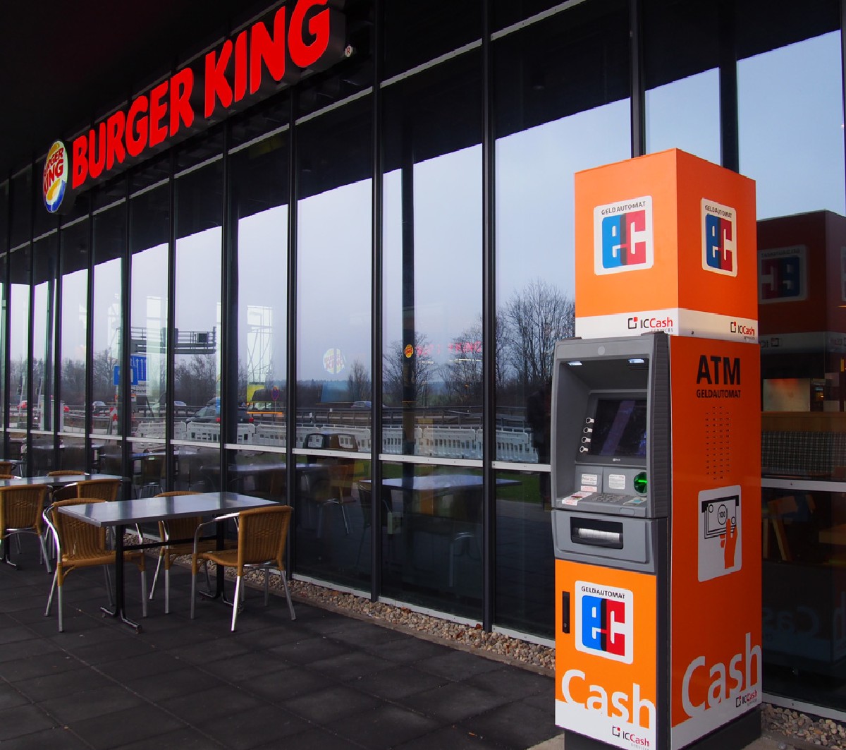 Geldautomat an einer Tankstelle – Installationsbeispiel 6