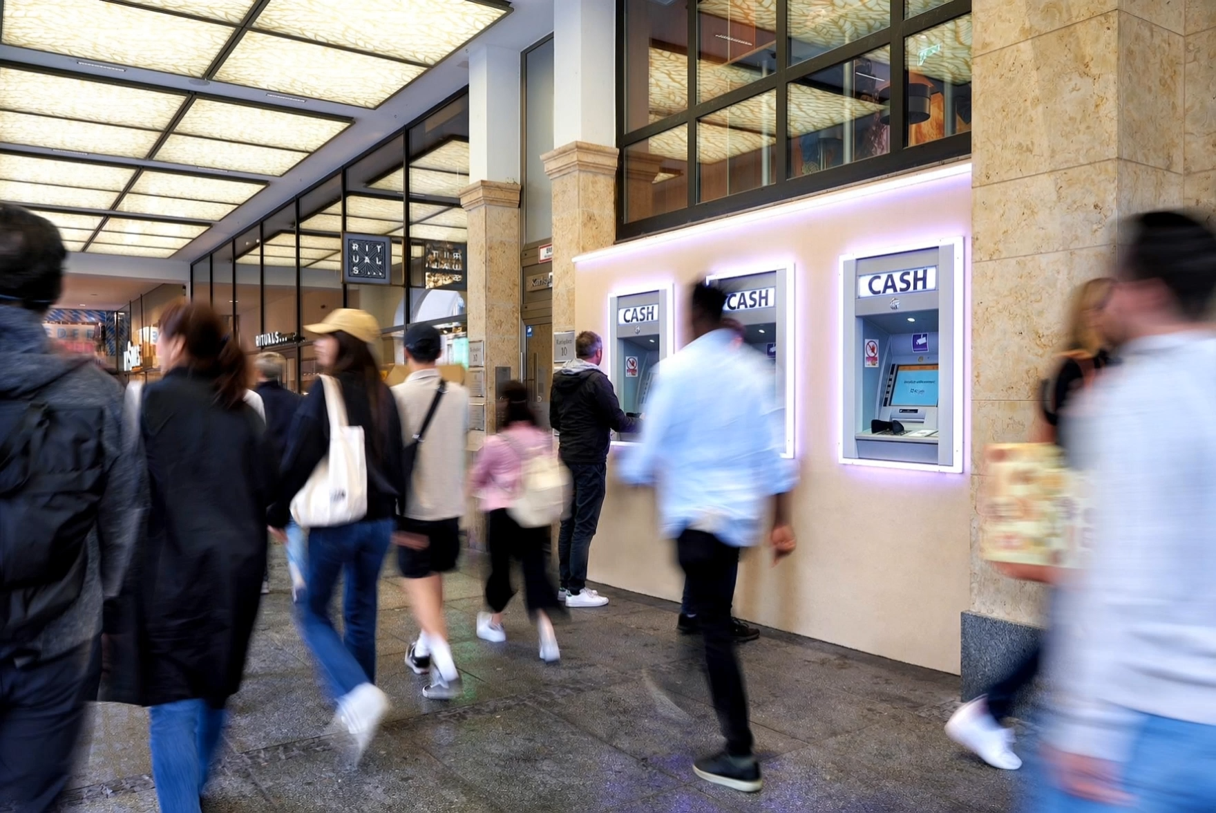 IC Cash ATMs in the Stachus shopping arcade
